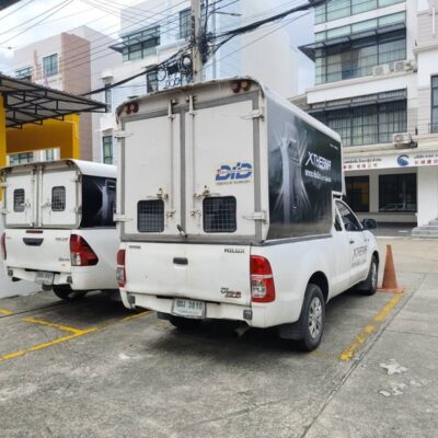 วางแผนรีแบรนด์รถบริษัทด้วยสติ๊กเกอร์